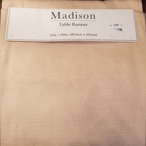 NEW BENSON MILLS Madison Solid Table Runner, 16" x 80 Gold - Picture 5 of 8